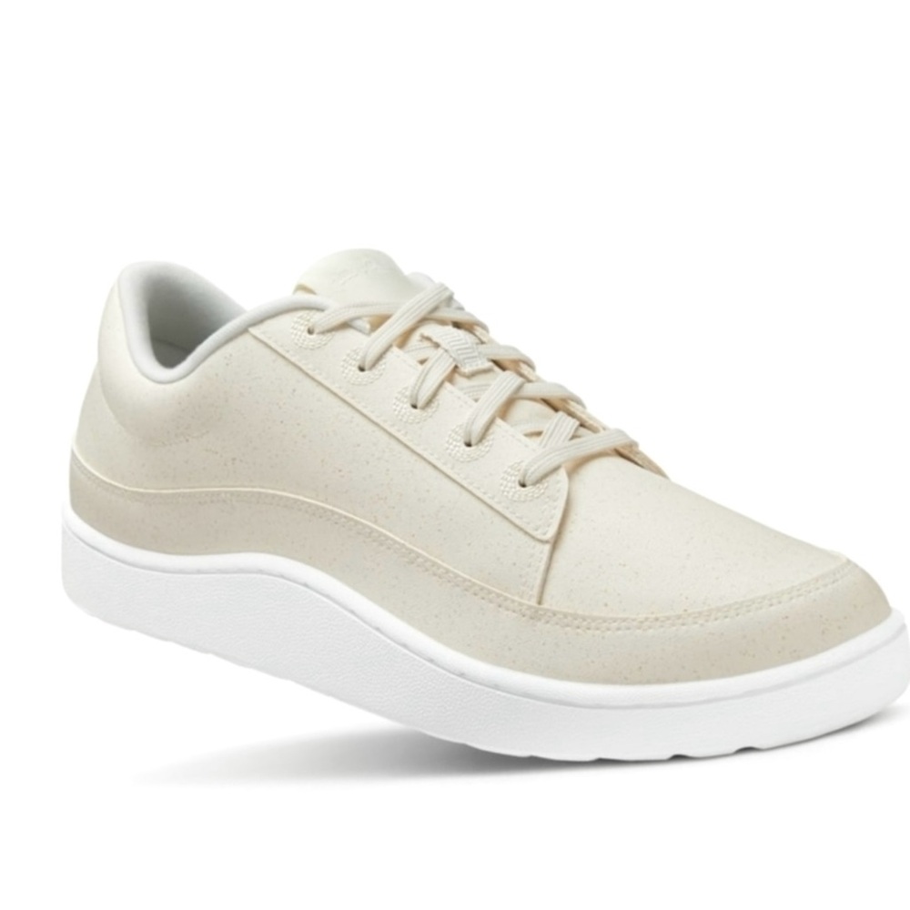 NEW ALLBIRDS CREAM FAUX LEATHER SNEAKERS